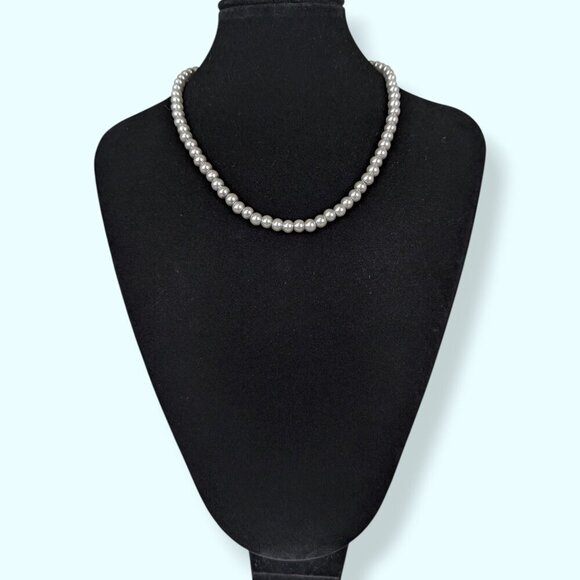 (2/$20) Grey Metallic Faux Pearl Necklace - Picture 2 of 5
